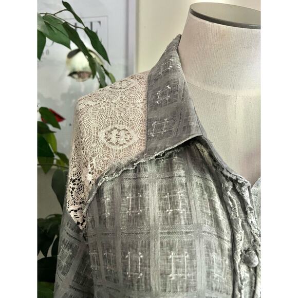 Ryu Oversized Boho Lagenlook Flowy Crochet Hi Lo Button Down Shirt Size Small - Picture 3 of 11